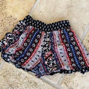 Patterned flowy shorts girls 7/8